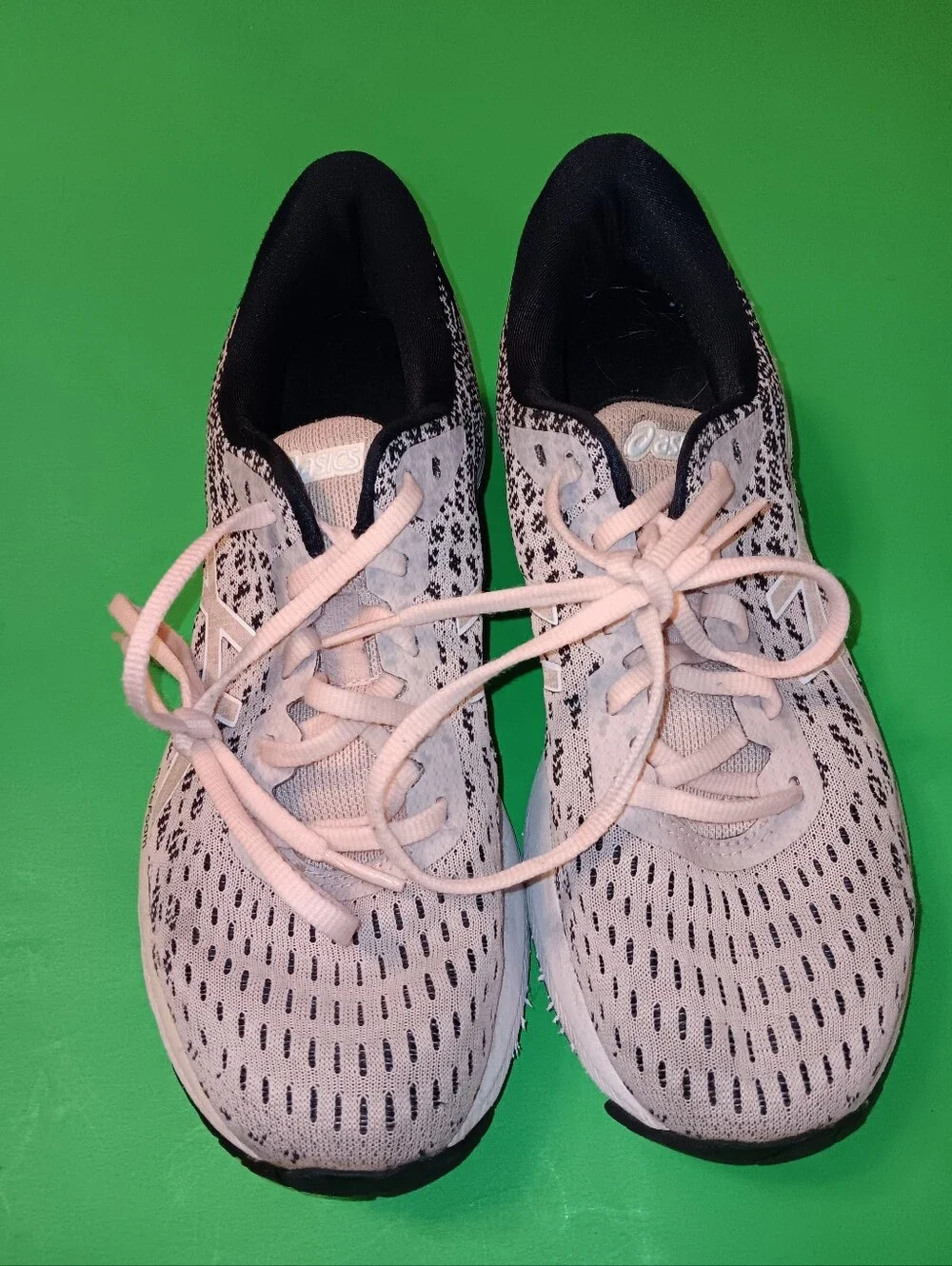 Asics sale pair